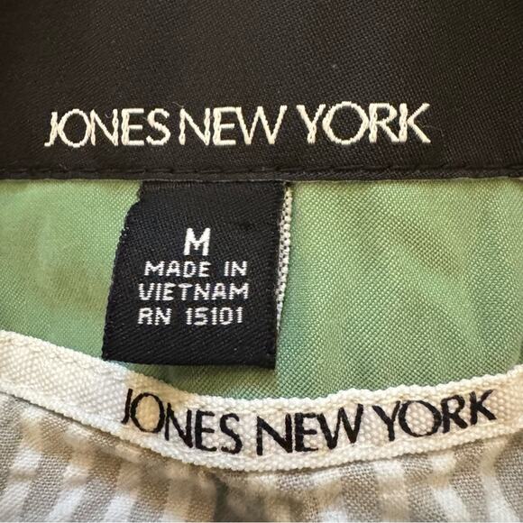 Jones New York green zippered hooded rain jacket size medium M
b17 - Picture 2 of 5